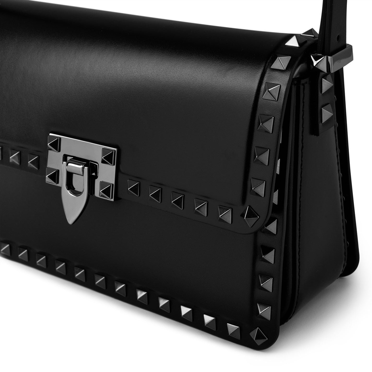 ROCKSTUD SHOULDER BAG